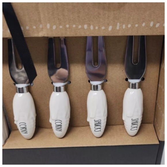 NEW Rae Dunn  2 Corn On The Cob Dish  White Ceramic w/4 Corn Holders - Picture 3 of 6